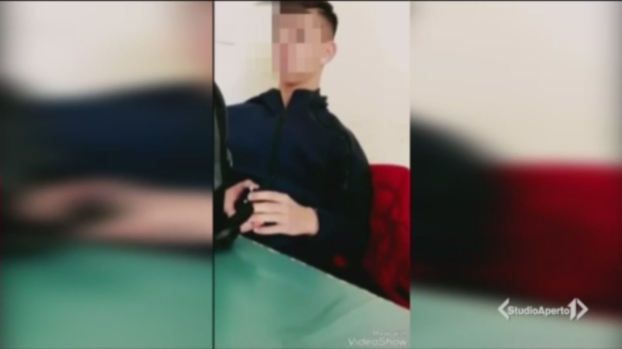 "Prof ti sciolgo nell'acido" "Prof ti sciolgo nell'acido"