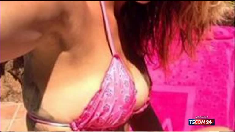 Basta topless, le star si rivestono Basta topless, le star si rivestono