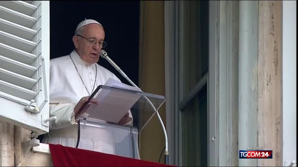 Papa: "Pasqua insanguinata da attacco vile" Papa: "Pasqua insanguinata da attacco vile"