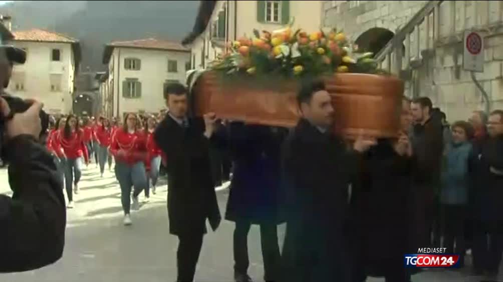 L'addio ad Elisa, studentessa Erasmus morta in...