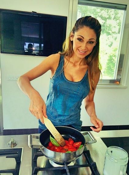 Risultati immagini per anna tatangelo magra