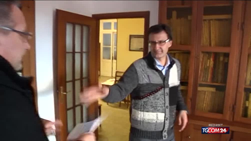 "Lascio la chiesa, sarò papà" "Lascio la chiesa, sarò papà"