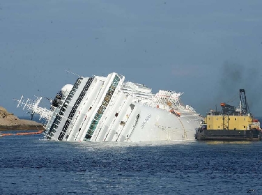 Concordia, Costa patteggia un mln