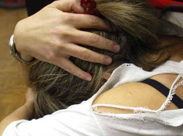 Dormiva con il suo compagno