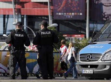 Polonia,strangola e congela 3 figli