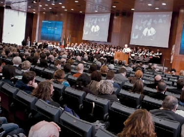 Università, crolla numero studenti