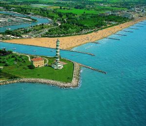 LA spiaggia di Jesolo LA spiaggia di Jesolo