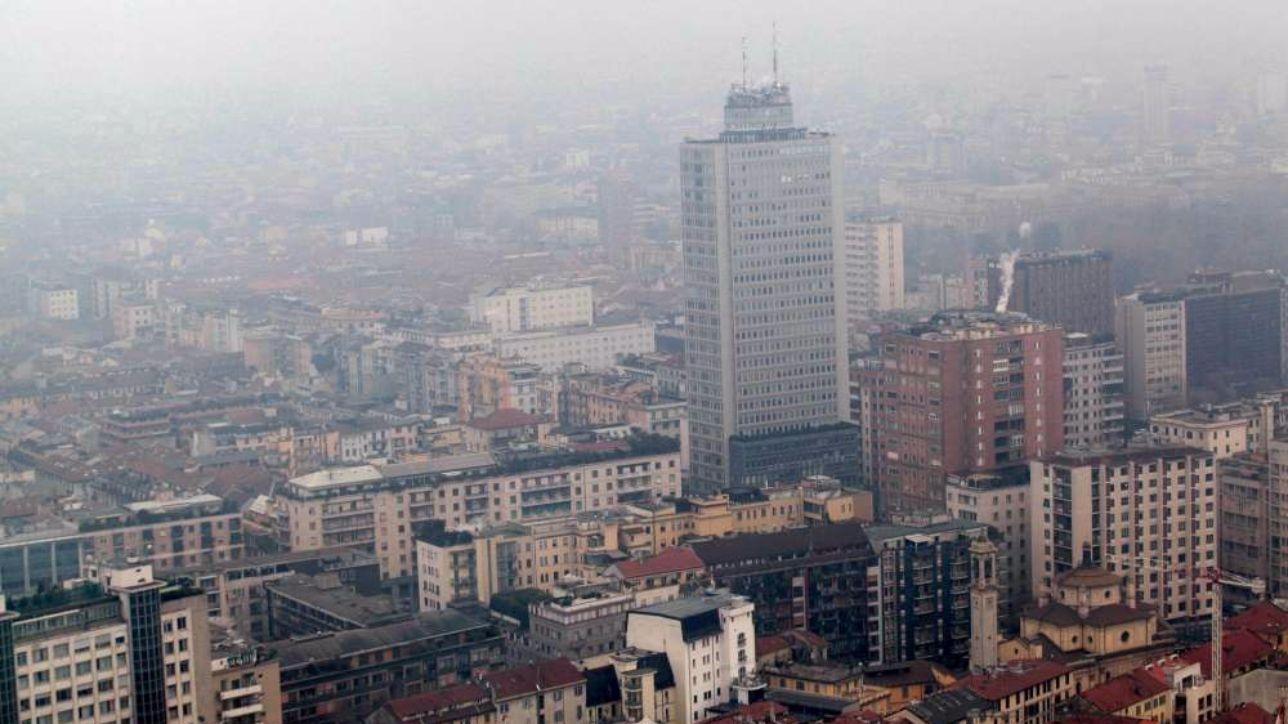 Inquinamento, Italia sotto una cappa di smog: Torino e Milano tra le città più 