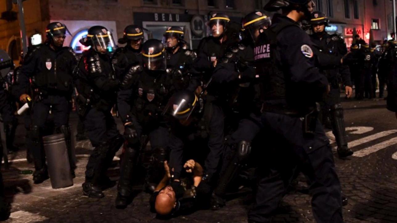 Europei, ancora scontri a Marsiglia: sette arresti