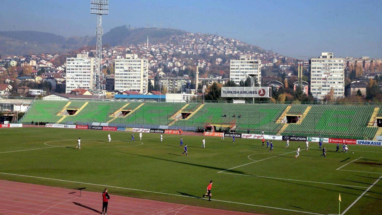 Bosnia, tre arbitri rischiano la vita dopo un derby